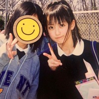 小松彩夏の中学卒業式写真