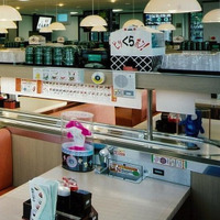 くら寿司、世界最大の回転寿司店オープン！佐藤可士和氏がプロデュース