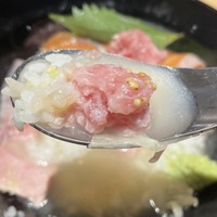 海鮮丼（撮影：渡邉）