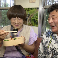 赤井英和夫妻がローカル線で見つけた食材で特製駅弁を作る！グルメバラエティが放送！ 画像