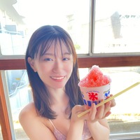 「夏感じてねっ」NMB48・上西怜、ビキニオフショット公開 画像