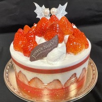 シャトレーゼクリスマスケーキ（撮影：渡邉）