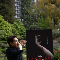 柳楽優弥、ドラマ『ガンニバル』PRでロサンゼルスへ！「世界配信を実感する旅だった」 画像