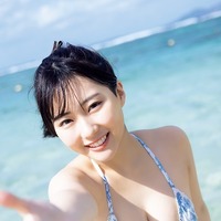 HKT48・田中美久、沖縄で王道ビキニ姿をたっぷり披露！ 画像