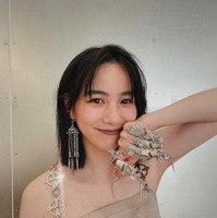 のん、美スタイル際立つマーメイドワンピ！2ndフルアルバムビジュアル撮影時のオフショット公開