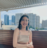 のん、美スタイル際立つマーメイドワンピ！2ndフルアルバムビジュアル撮影時のオフショット公開