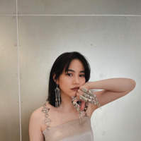 のん、美スタイル際立つマーメイドワンピ！2ndフルアルバムビジュアル撮影時のオフショット公開