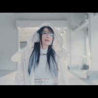 水樹奈々、新曲MVが公開！レーサーの内なる闘志を表現