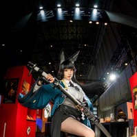 【コスプレ】『ゼンレスゾーンゼロ』“黒髪美少女”「星見雅」の圧倒的再現度！どこから撮影しても隙のない美貌【写真8枚】