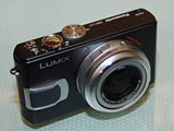 松下、840万画素の16:9ワイドCCDを搭載した手ブレ補正デジカメ「LUMIX DMC-LX1」　広角28mmでマニュアル撮影も可能 画像