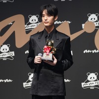 塩野瑛久【写真：竹内みちまろ】