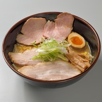 [お食事処]　札幌市【信玄】食べ比べ味玉チャーシュー(1杯)イートイン　1,430円＜各日販売予定100杯＞