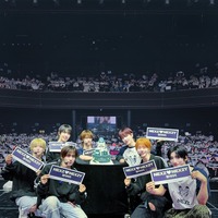 【NEXZ】1st FAN MEETING夜公演ステージ記念写真