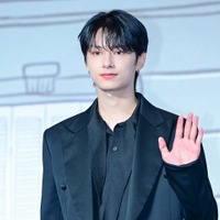 SEVENTEEN・ジュン、少女漫画から飛び出してきた金髪学ラン姿「1軍男子すら度肝抜く」【PHOTO】 画像