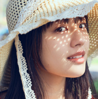上坂樹里の1st写真集　撮影：神藤剛