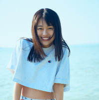 上坂樹里の1st写真集　撮影：神藤剛