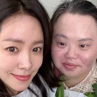 韓国のダウン症女優兼作家、結婚式控えウェディングフォト公開！ハン・ジミンの“双子の姉”役で話題