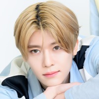 NCT WISH・シオン、2度の中止を経て念願の始球式に登場！“ピンクユニ”着用で話題