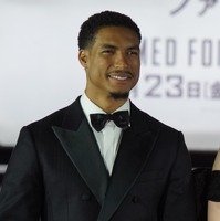 グレッグ・ターザン・デイヴィス【写真：竹内みちまろ】