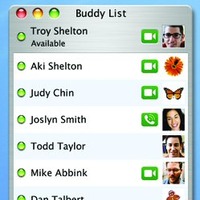 次期Mac OS X「Panther」ではビデオチャット機能を標準搭載。「iChat AV」のβ版を公開