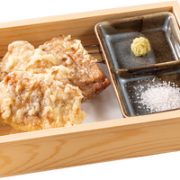 天然本鮪“わかれ身”の漬け 天ぷら（税込605円）