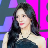 aespa・ニンニン、“ハイトーンヘア”にイメチェン！新ビジュアルに「やばい」「可愛すぎる」と反響【PHOTO】