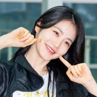 『ザ・グローリー』“いじめっ子”女優シン・イェウン、人生初のファンミは大成功！プレゼントも手渡しで 画像