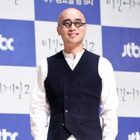 前大統領退陣を訴えていた韓国歌手、政府イベントから突如出演取り消し通告「“ブラックリスト”か」