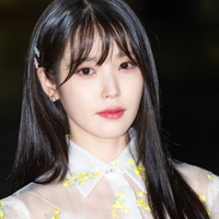 IU、“ダイヤで終わらない！”YouTube登録者5000万人宣言に世界が注目