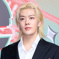 NCT・ユウタ、濡れたシャツから溢れ出す大人の色気…「最高です」「美しすぎます」【PHOTO】
