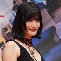 橋本愛【写真：竹内みちまろ】