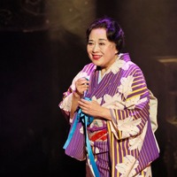「渡辺えり古稀記念公演『りぼん』」　撮影：横田敦史