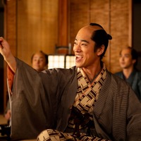 大河ドラマ『べらぼう～蔦重栄華乃夢噺～』大田南畝（四方赤良）を演じる桐谷健太　（C）NHK