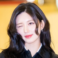 IVE・ガウル、ハイトーンヘアに大変身！舌ペロ×ギャルピースにファン悶絶「ギャルガウルたまらん…」【PHOTO】 画像