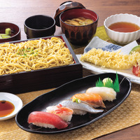 柚子切りそば・特選鮨２,１９０円（税込２,４０９円）