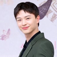 「日本から初めて錦鯉を輸入」『トッケビ』出演ユク・ソンジェ、驚きの実家エピソードを告白！