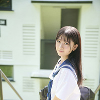 『【オールアザー版】鈴原希実 1st写真集 届け』撮影／熊木優