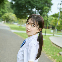 『【オールアザー版】鈴原希実 1st写真集 届け』撮影／熊木優