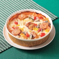 「サルシッチャピッカンテと彩り野菜のアラビアータグラタン」1,296円(1パック)