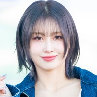 TWICE・モモ、胸元露わなドレス着て登場！ロールス・ロイスに乗る高級感溢れる姿「格が違う」【PHOTO】