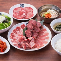 定番焼肉コース　(税込2,497円)/人