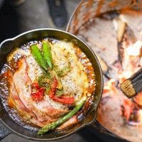 たき火スキレットの焼きカレー　1,500円(税込)