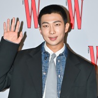除隊間近のBTS・RM、米3大音楽授賞式で「Favorite K-Pop Artist」受賞！K-POP初の快挙も