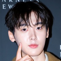 ASTROの末っ子・ユンサナ、新プロフィール写真を公開！俳優＆ソロ活動も本格始動へ