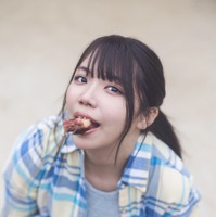 たにりか（谷梨花）153cm  1stデジタル写真集『週末ふたりキャンプ』　撮影：藤本和典