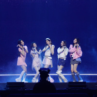ILLIT 2025 Weverse Con Festival ステージ写真　(P)&(C) BELIFT LAB Inc.