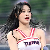 こ、これはスゴイ…韓国21歳チアガール、はだけたユニからド迫力の美スタイル「ナンバーワンです！」【PHOTO】