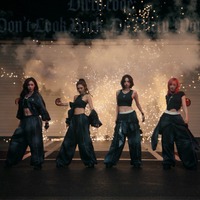 「Dirty Work」パフォーマンスビデオ サムネイル画像