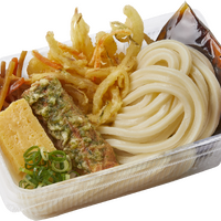 『2種の天ぷらとおかずの定番うどん弁当』
