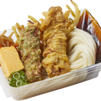 『かしわ天と定番おかずのうどん弁当』